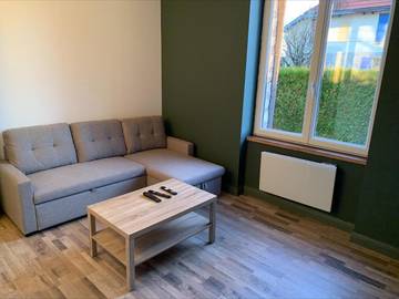 Gîte pour 7 personnes, avec jardin à Damparis