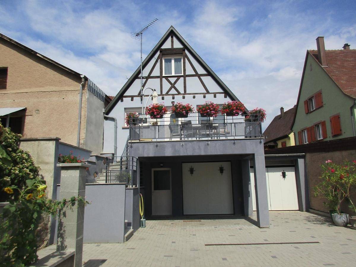 Three-Bedroom House in Mittelwihr, Parc naturel régional des Ballons des Vosges