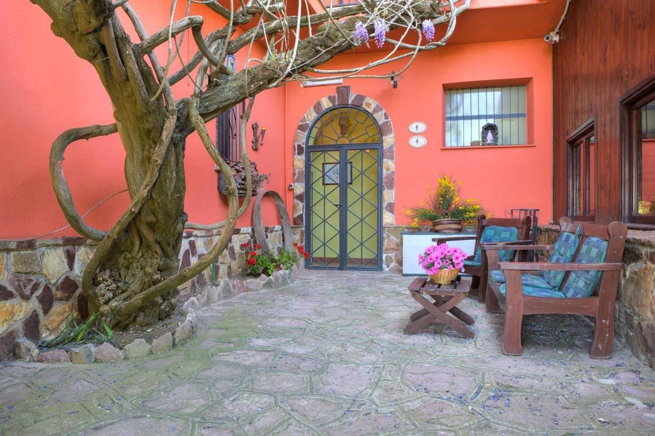 Single Room in Santa Cristina Gela, Provincia di Palermo