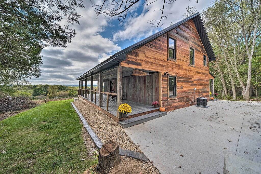 Galena Cabin w/ Wraparound Porch & Game Room! in Jo Daviess County