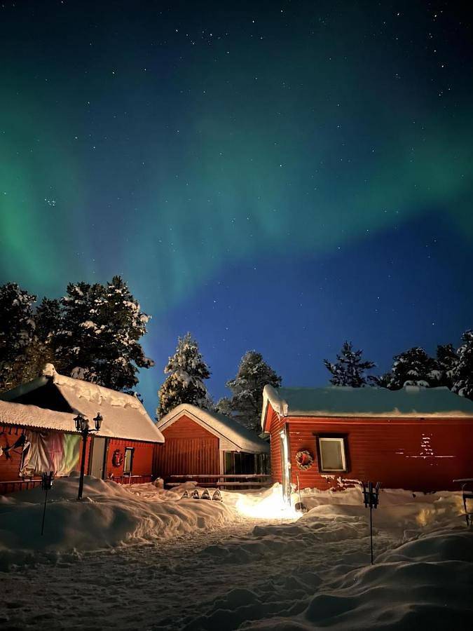 Fjellhytte for 4 personer, Terrasse og Hage i tillegg til Sauna og Utsikt i Kiruna