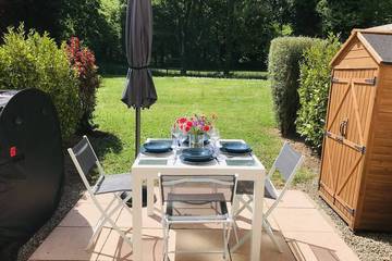 Gîte pour 5 personnes, avec jardin ainsi que terrasse et piscine, animaux acceptés dans Golf Saint-Laurent
