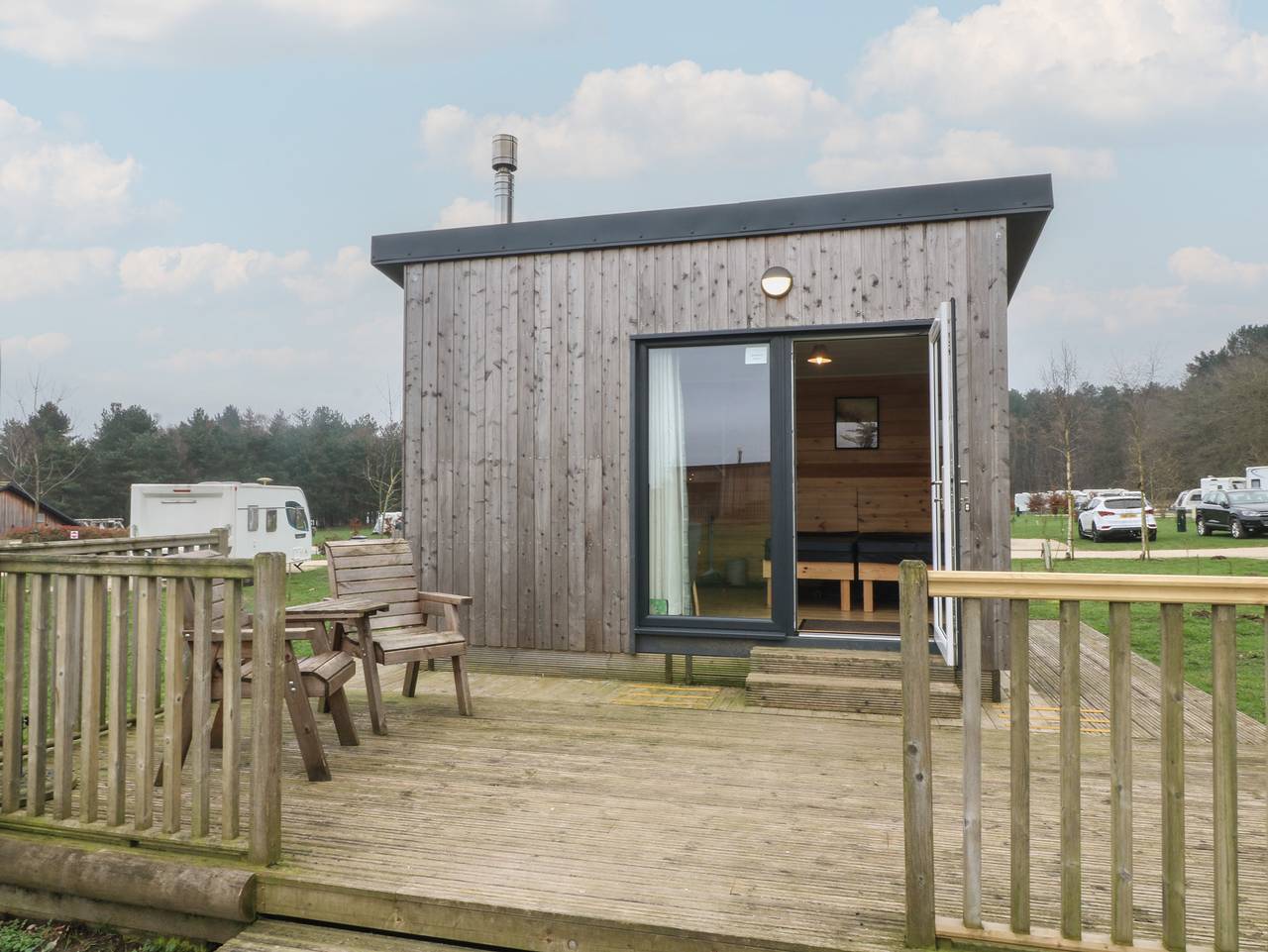 Hut for 3 People in Sherwood Forest, Nottinghamshire