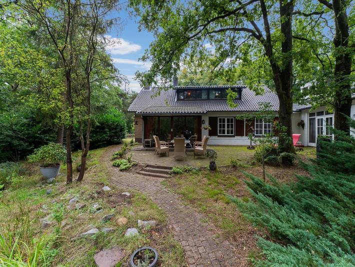 Ferienhaus für 9 Personen, mit Terrasse und Garten in Baarle-Nassau