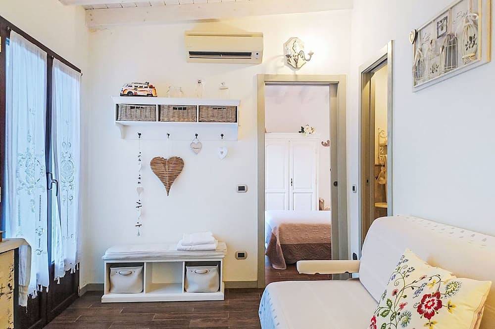 Caratteristica villa indipendente per 3 ospiti con A/C, Wifi e Tv in San Saturnino, Moneglia