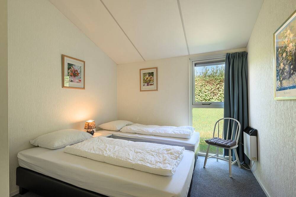 Beachpark 67 Chalet im Urlaubspark direkt am Nordseestrand in Renesse Strand, Renesse