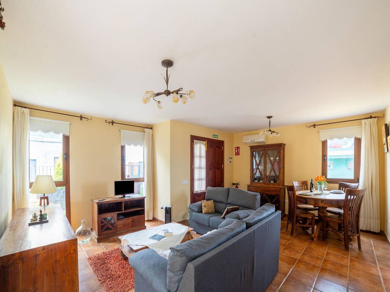 Villa in Tenerife with Pool and Sea Views in Las Huertas (Canary Islands), Buenavista del Norte