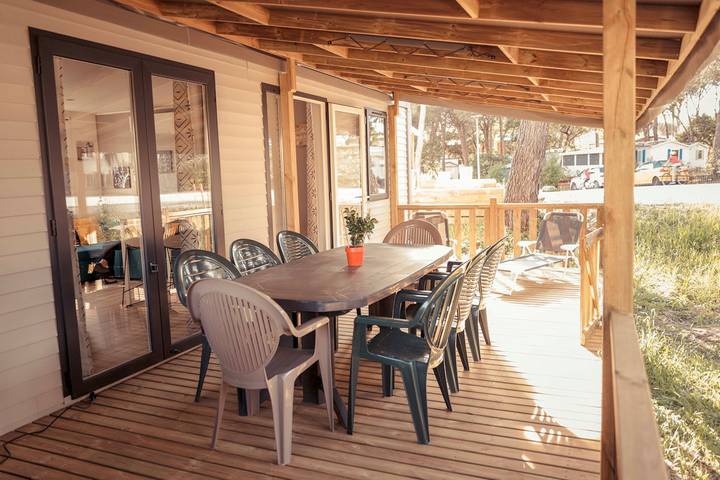 Camping pour 8 personnes, avec piscine