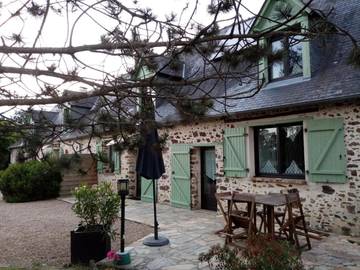 Chambre d’hôte pour 3 personnes, avec jardin dans Saint-Ouën-des-Toits