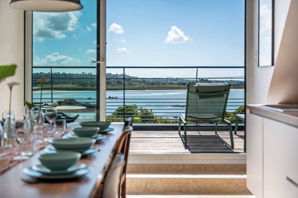 Villa \" Guissbeach \" Spa, walking distance to the beach, Sunset from the terrace in Guissény, Brest und Umgebung