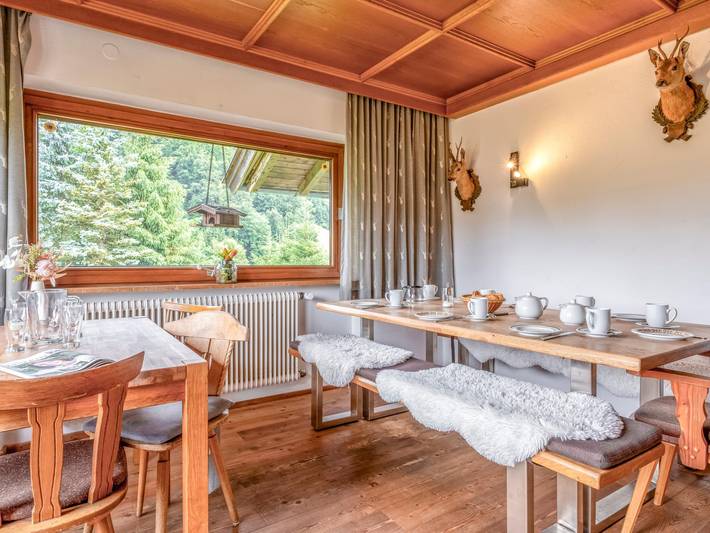 Uriges Ferienhaus am Radweg, großer Garten in Itter, Kaisergebirge