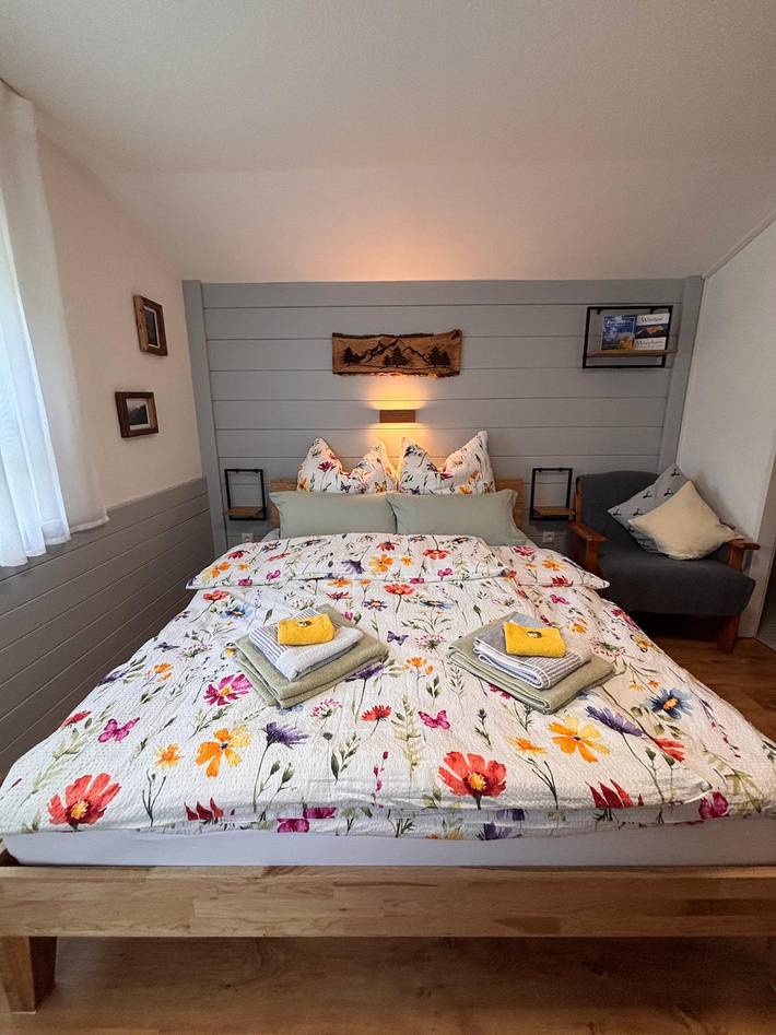 Ganze Ferienwohnung, Haus Auerhahn Ferienwohnungen - Ferienwohnung Nr. 1 - "Bergkammer", 1-2 Personen, 24 qm, Balkon, (Bett 160x200 cm) in Ramsau bei Berchtesgaden, Berchtesgadener Alpen