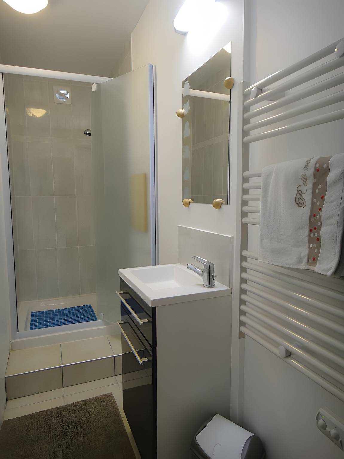 Gîte La Colline des Pins avec jardin privé, Wi-Fi et climatisation in Aniane, Région de Lodève