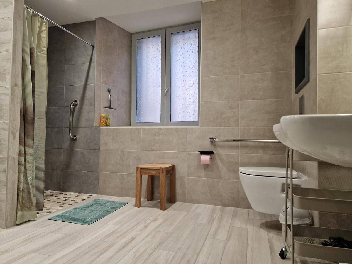 Appartement entier, Votre gîte au Domaine du Lynx in Baume-les-Messieurs, Jura Francais