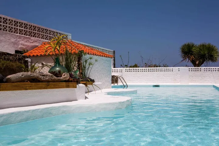 Ferienhaus für 4 Personen, mit Garten und Pool sowie Ausblick - 1
