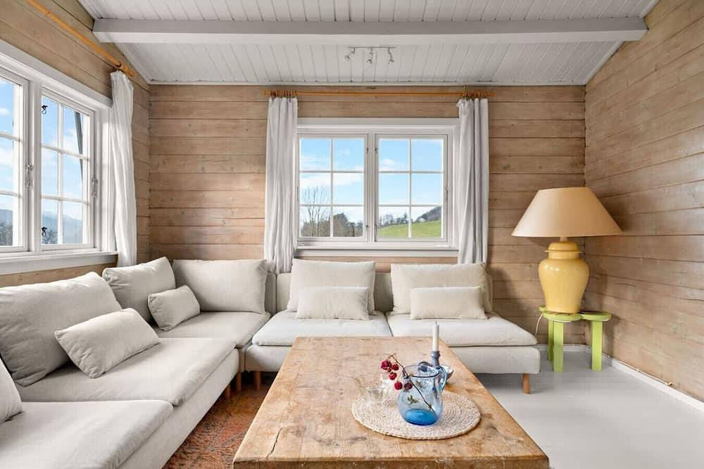 Gildeskaal - A Fairytale Stay in Rosendal in Rosendal, Hardangerfjord