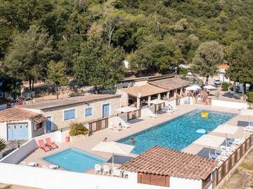 Camping pour 4 Personnes dans Roquefort-les-Pins, Région de Cannes, Photo 3