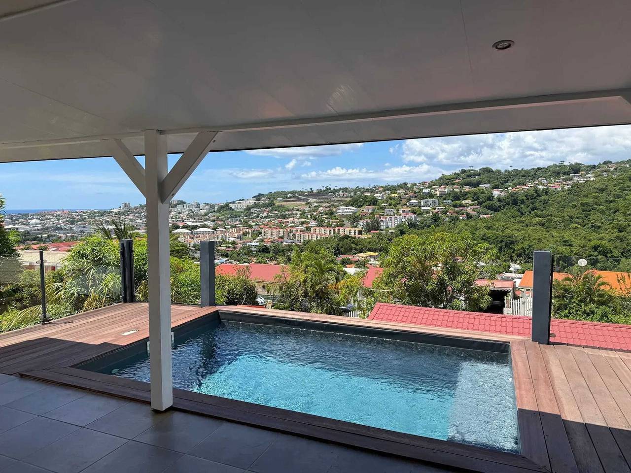 Villa mit privatem Pool in Fort-de-France, 93 m² in Martinique