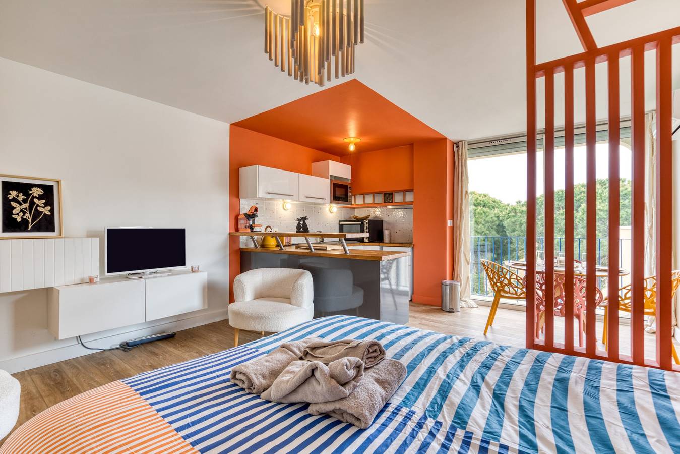 Appartement entier, Appartement "Sunny Day" avec terrasse privée et climatisation in La Grande-Motte, Côte méditerranéenne (France)