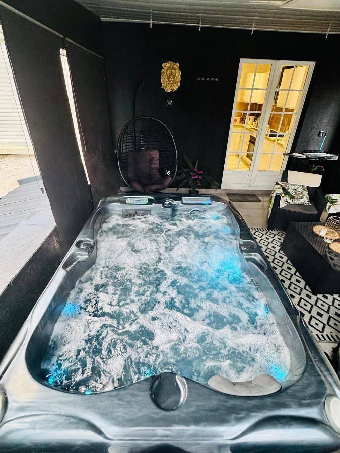 Appartement de vacances pour 4 personnes, avec terrasse et jacuzzi