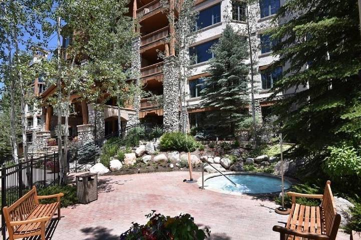 Holiday apartment for 6 people, with hot tub and balcony - 1