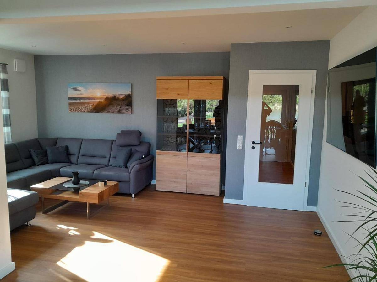Exklusives Haus am See in Cappel, Cuxland
