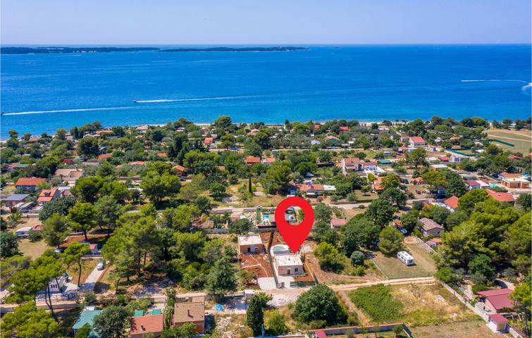 Ferienhaus für 4 Personen, mit Terrasse in Peroj