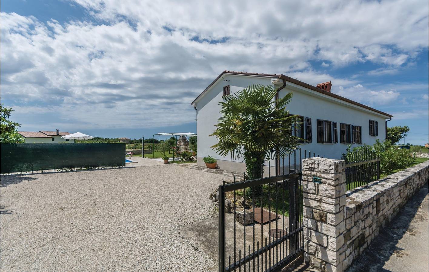 Urlaub am Meer: 2-Zimmer-Wohnung mit Pool und Terrasse in Brtonigla in Općina Brtonigla, Umag und Umgebung