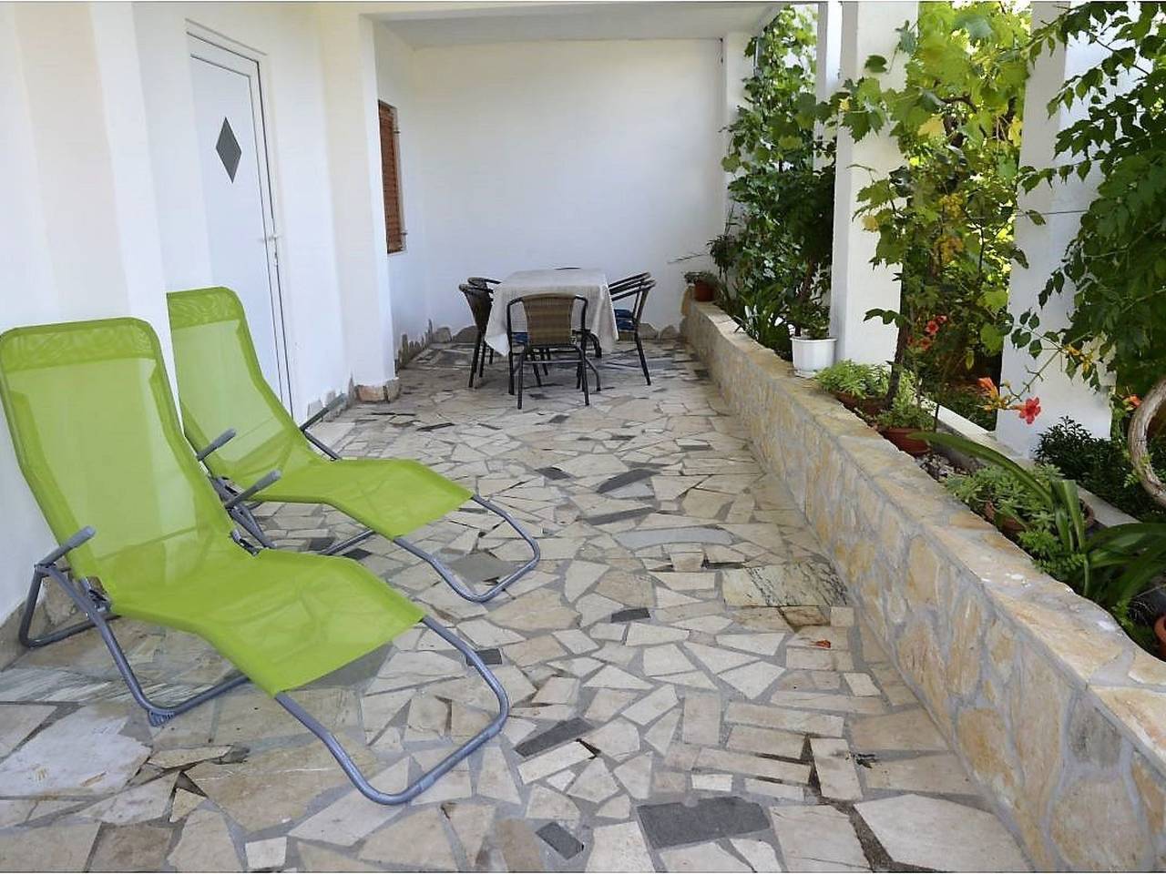 Apartamento entero, Erdgeschosswohnung, erste Reihe vom Meer in Poljica, Condado de Split-Dalmacia