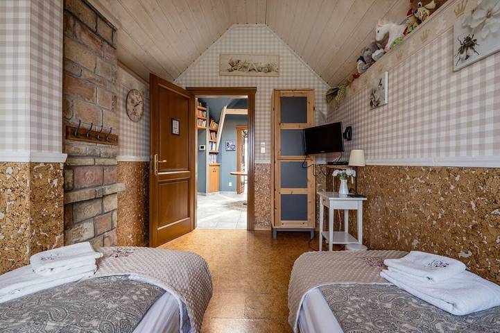 Villa für 20 Personen, mit Whirlpool und Garten sowie Sauna in Budapest - 3