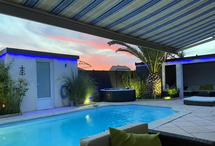 Casa de huéspuedes para 2 personas, con jardín además de piscina y vistas - 1