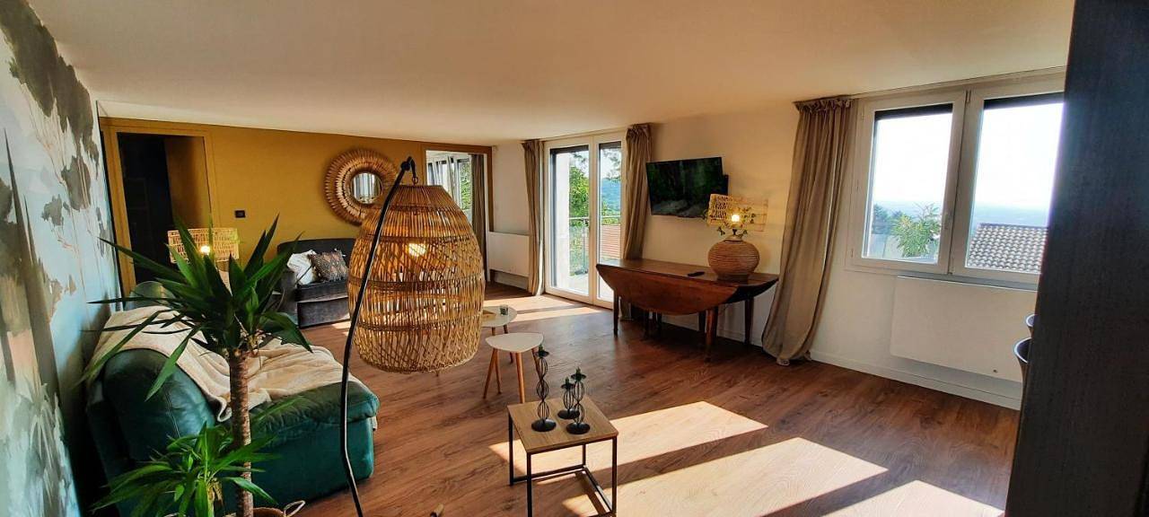 Appartement entier, Gîtes des lacs - Pinatelle - Durtol in Durtol, Parc naturel régional des Volcans d'Auvergne
