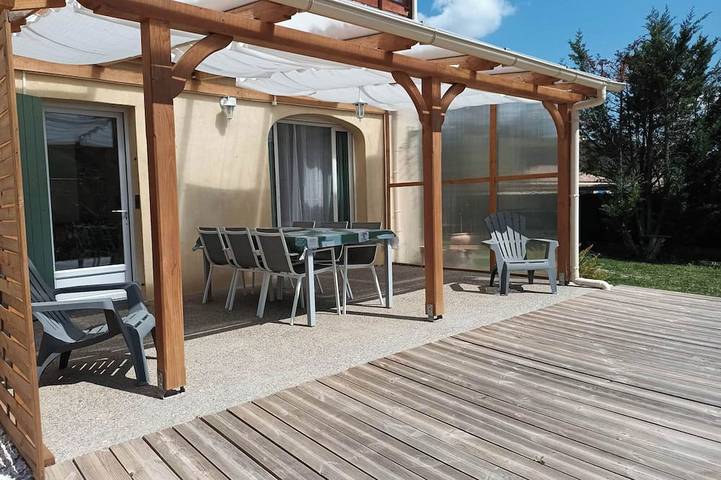 Gîte pour 4 personnes, avec piscine ainsi que jardin et jacuzzi à Flassans-sur-Issole - 4