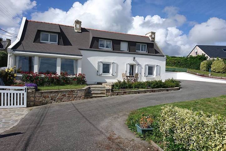 Location de vacances pour 7 personnes, avec Terrasse et Jardin dans Plage Kersiny