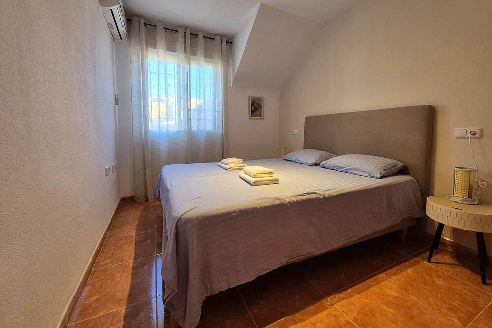 Casa Cuenca Sol by Comfort Club, Casa Cuenca 2 bedroom Clean&Cozy large Terrace in Los Arenales del Sol, Elche