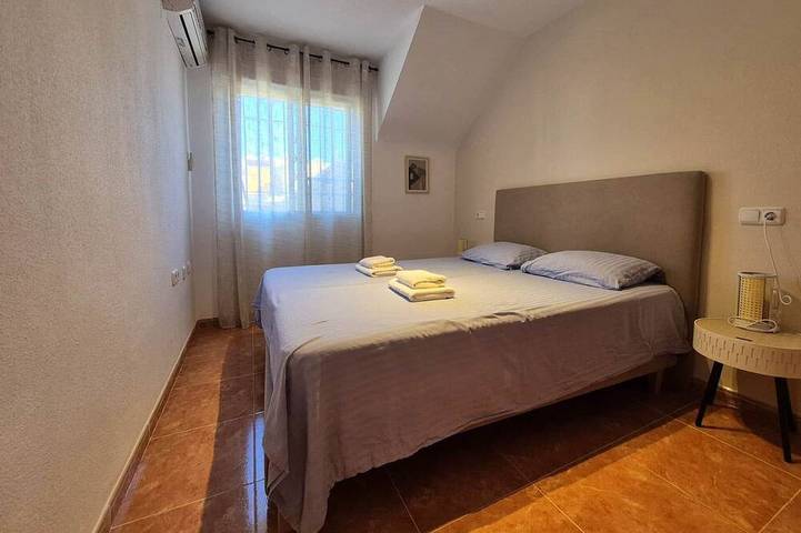 Casa Cuenca Sol by Comfort Club, Casa Cuenca 2 bedroom Clean&Cozy large Terrace in Los Arenales del Sol, Elche