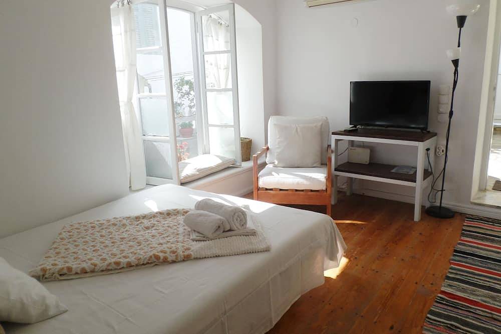 Traditional island house in the heart of Hydra in Hydra