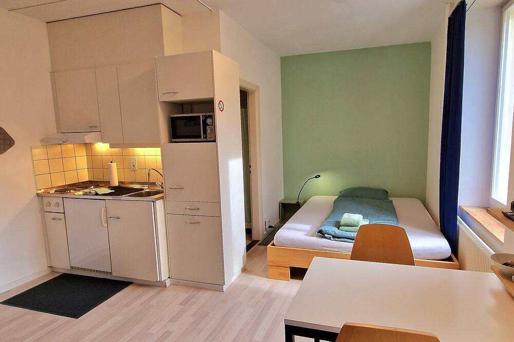 Ganze Wohnung, Casa Maria Apartments Studio mit Küche und eigenem Badezimmer in Solothurn, Kanton Solothurn