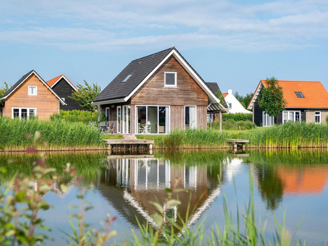 Aufenthalt am Wasser in Strandnähe in Nieuwvliet, Zeeuwse Kust
