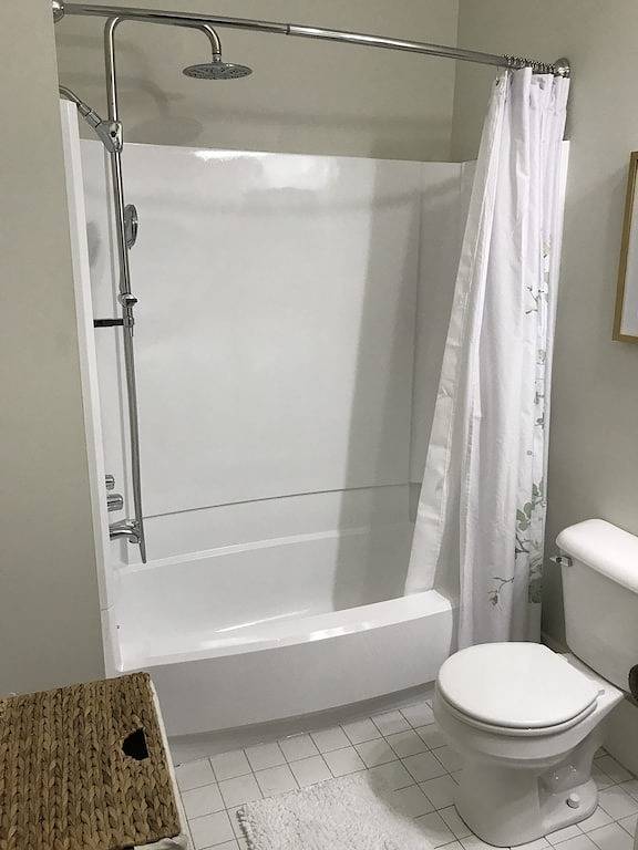 Ganze Wohnung, Downtown Condo on First Floor! Ideally located! in Savannah, Chatham County