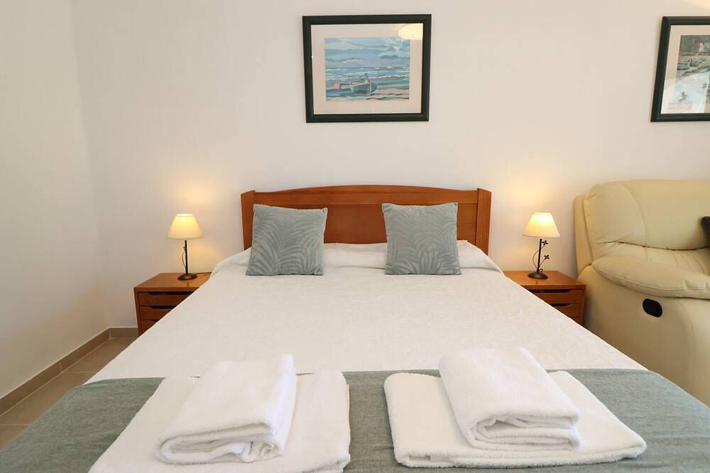 Appartamento intero, Studio Apartment with Swimming pool at São Rafael Beach - Albufeira in Albufeira, Distretto di Faro