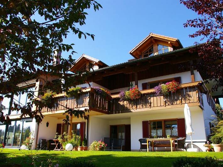 Ferienwohnung für 4 Personen, mit Garten und Sauna sowie Seeblick und Terrasse am Forggensee - 3
