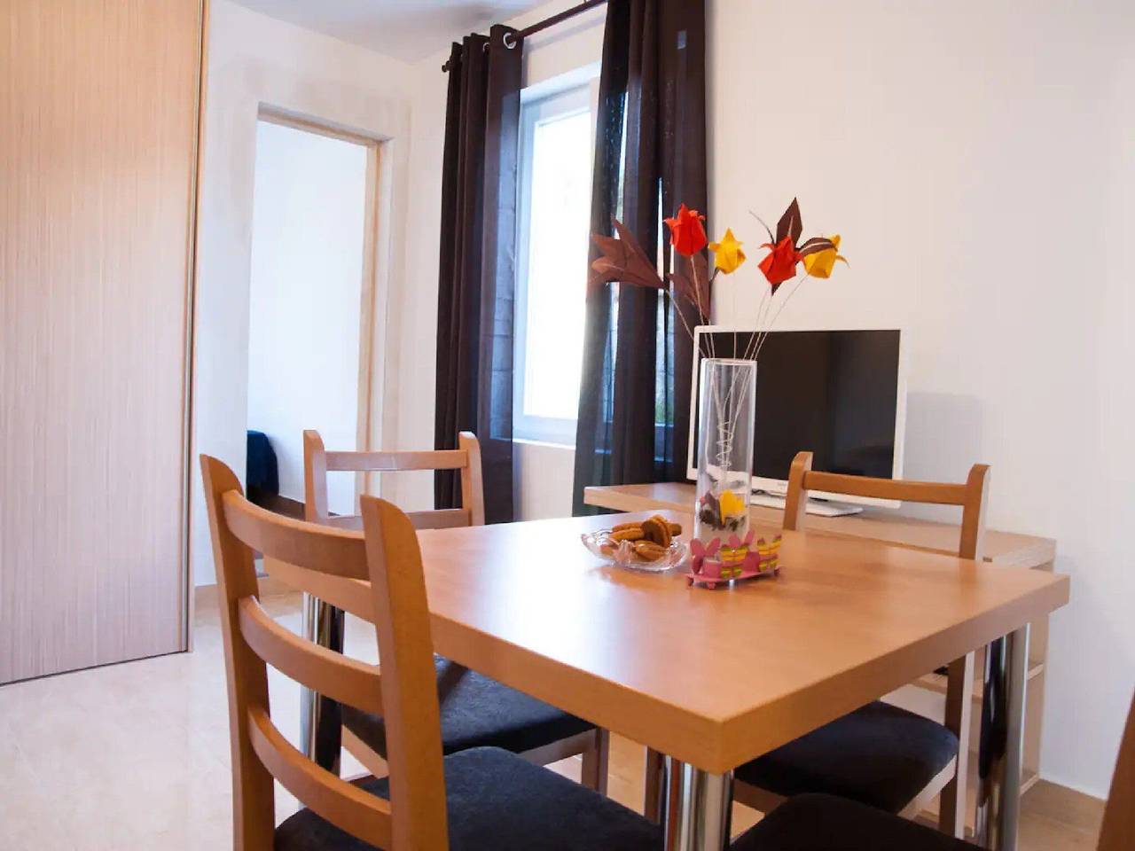 Ganze Wohnung, Apartments Paula - One Bedroom Apartment with Terrace 2 in Tisno, Murter