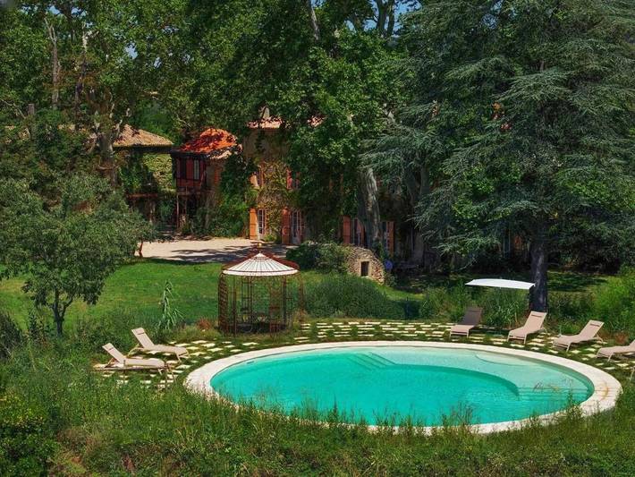 Maison de vacances pour 14 personnes, avec piscine ainsi que jardin et vue, animaux acceptés
