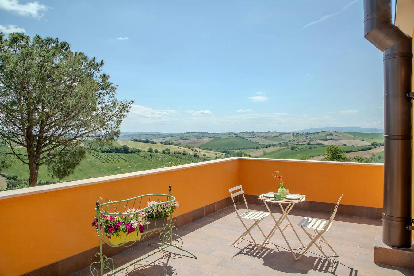 Ganze Wohnung, Wohnung mit Aussicht in Belvedere in Belvedere Ostrense, Ancona Provinz