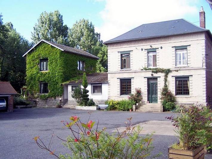 Gîte pour 2 personnes, avec jardin à Buire-Courcelles