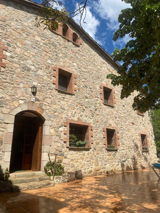 Casa rural para 15 personas, con piscina además de vistas y jardín, Se admiten mascotas en Parque natural del Montseny - 2