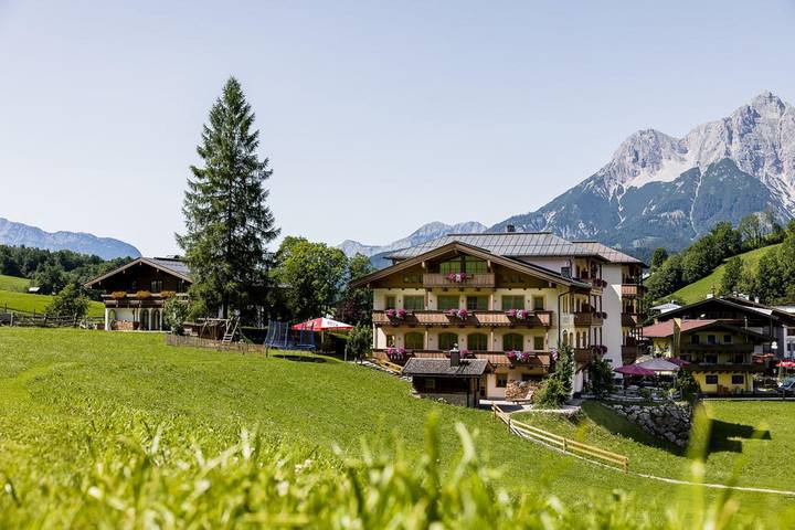 Hotel für 4 Personen, mit Balkon und Terrasse sowie Garten und Sauna in Maria Alm - 3
