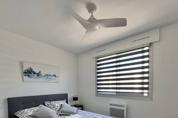 Gîte pour 4 personnes, avec balcon, animaux acceptés dans Port Des Salettes Carqueiranne - 3