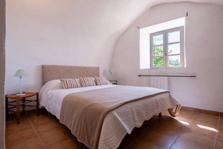 Gîte pour 6 personnes, avec jardin et vue à Mas-Saint-Chély - 4